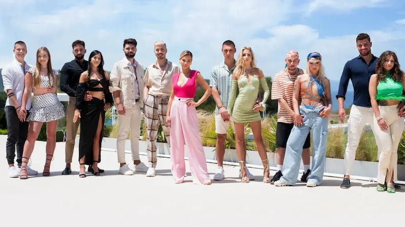 Love is Blind Polish version of Netflix romantic reality show visuals