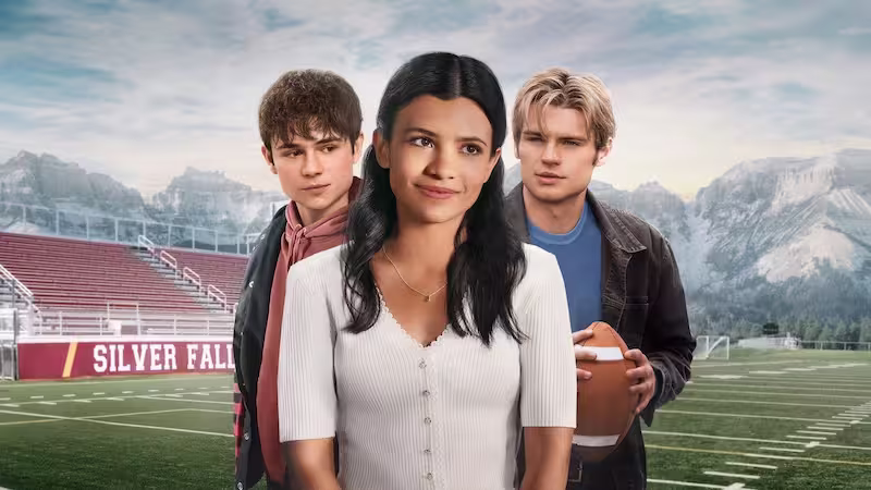 高校のグラウンドを背景に三角関係の中心となる少女と少年2人が並ぶ、青春恋愛ドラマ『マイライフ with ウォルターボーイズ』のメイン画像